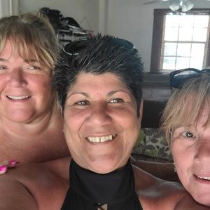 Meet your Posher, Leslie